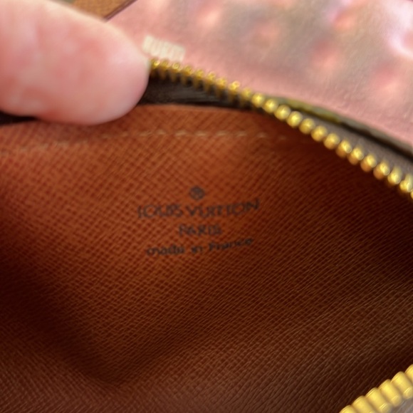 Louis Vuitton Authentic PreLoved Mini Papion - Picture 9 of 9
